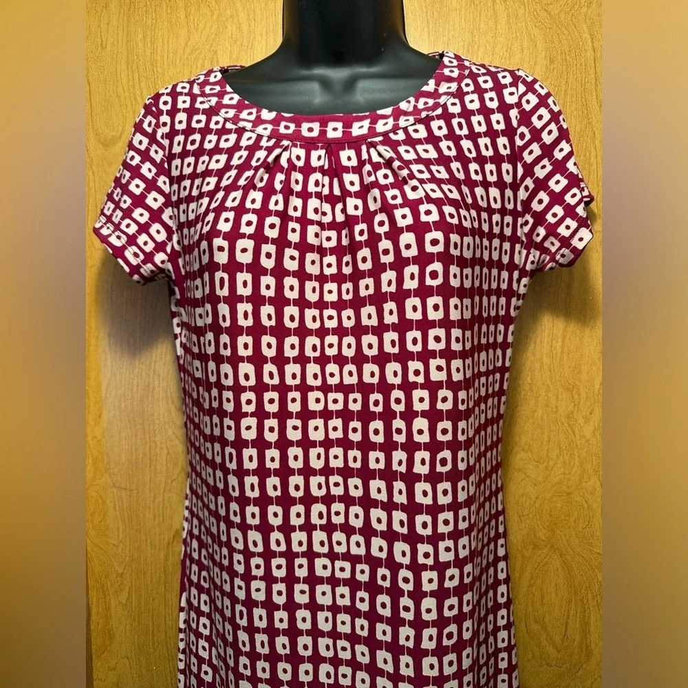 Paperdolls size small lightweight polyester dress - Picture 3 of 8